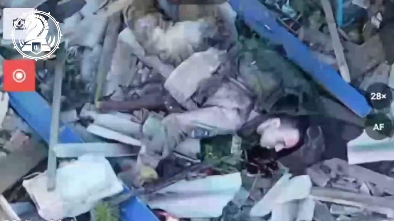 Russian soldier shoots himself while lying in the rubble