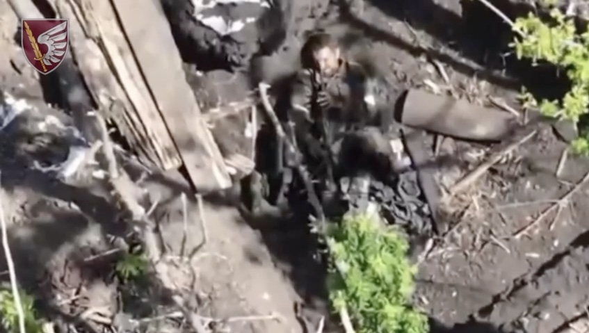 Russian soldier shoots himself after much hesitation